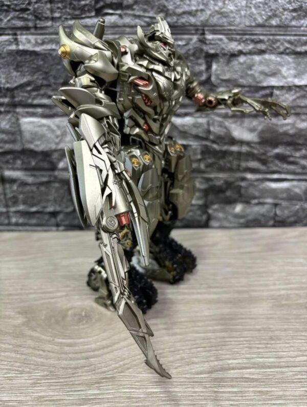 FIGURA DE COLECCIÓN TRANSFORMERS MEGATRON - Imagen 4