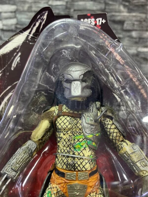 FIGURA COLECCIONABLE PREDATOR; DEPREDADOR