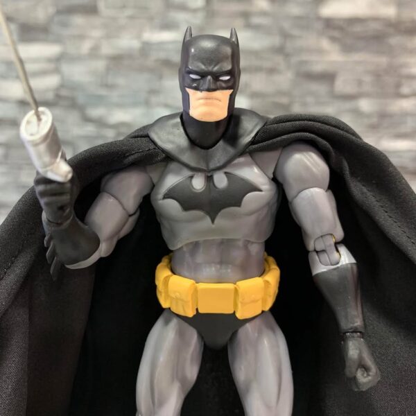 FIGURA COLECCIONABLE BATMAN: HUSH - Imagen 2